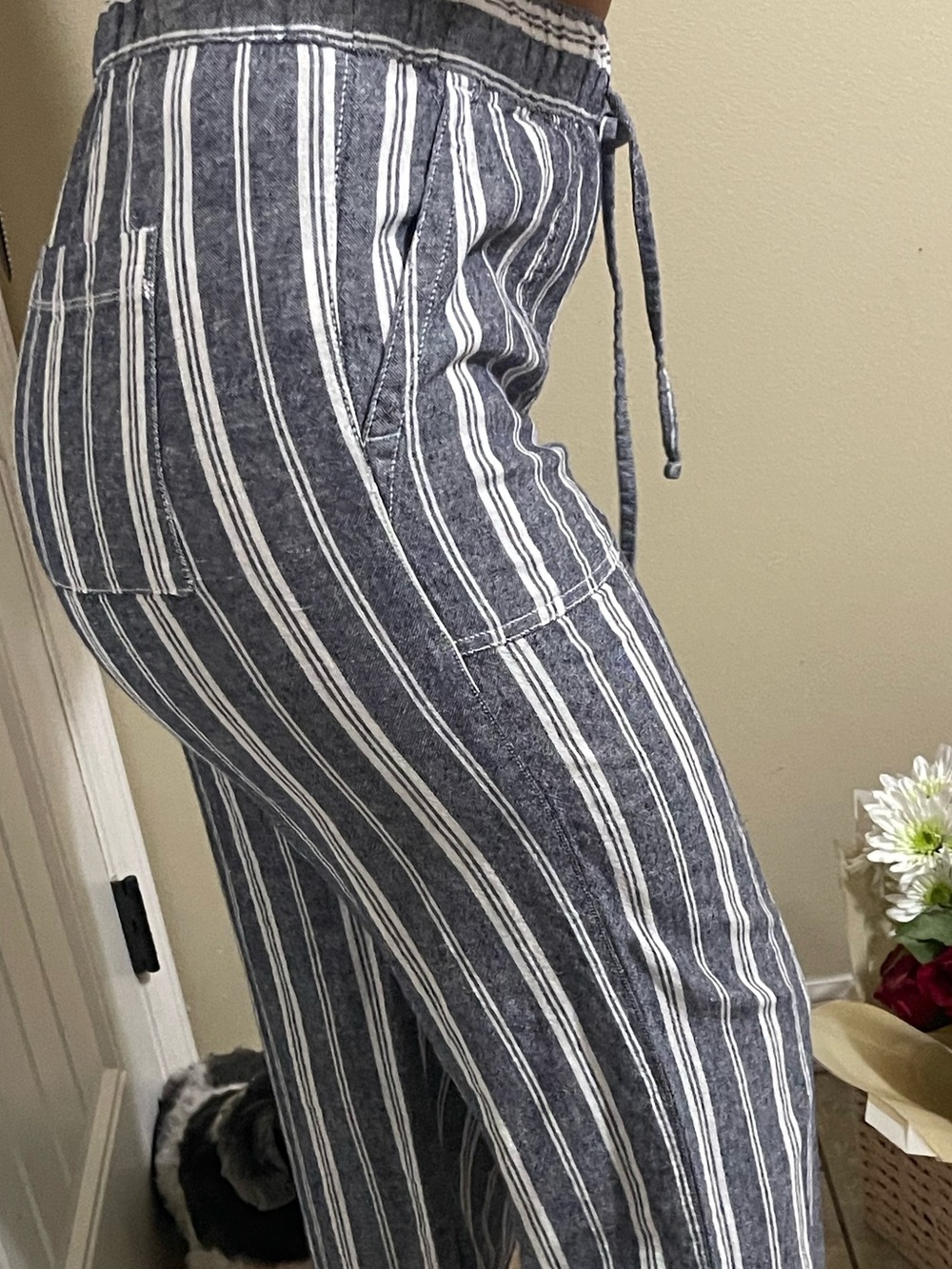 GAP Blue and White Vertical Stripe straight-Leg Drawstring Pants